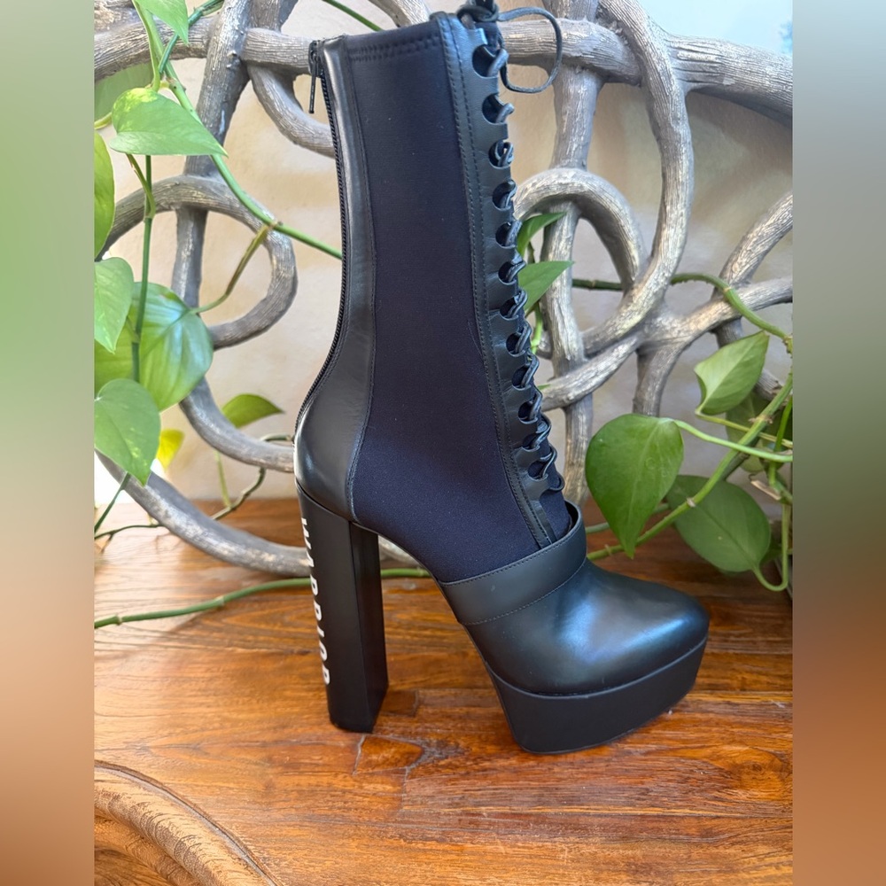 Brand New Ruthie Davis X Disney Mulan Warrior Boots.